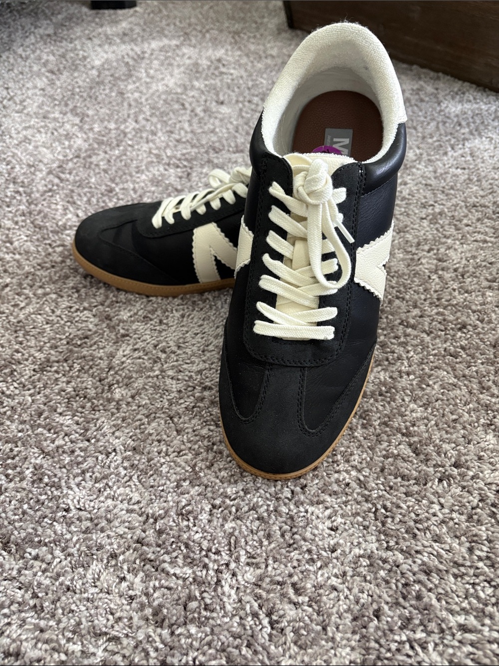 Women’s Black and Cream Mia casual sneakers